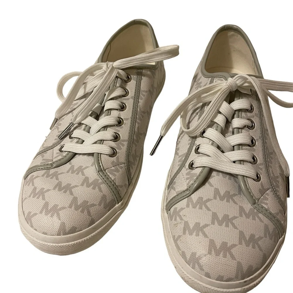 Michael Kors Gray Sneakers for Women. New conditions